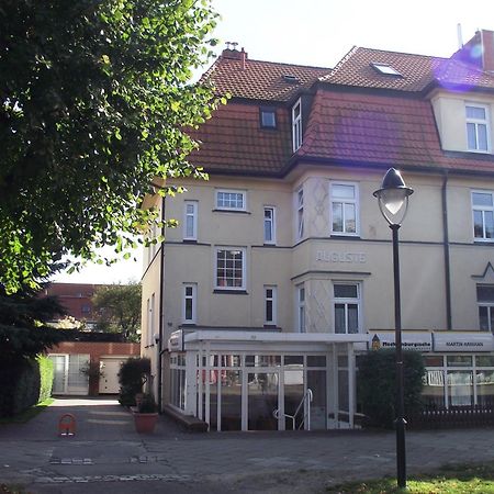 Appartement & Ferienwohnungen Thiess Rostock Exterior foto